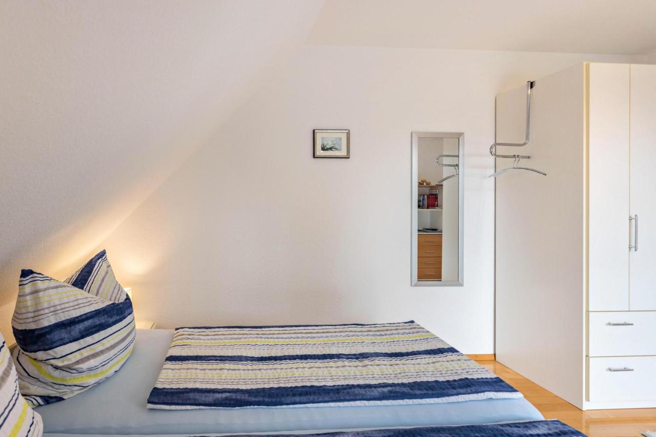 Ingrid Heyes Apartment *